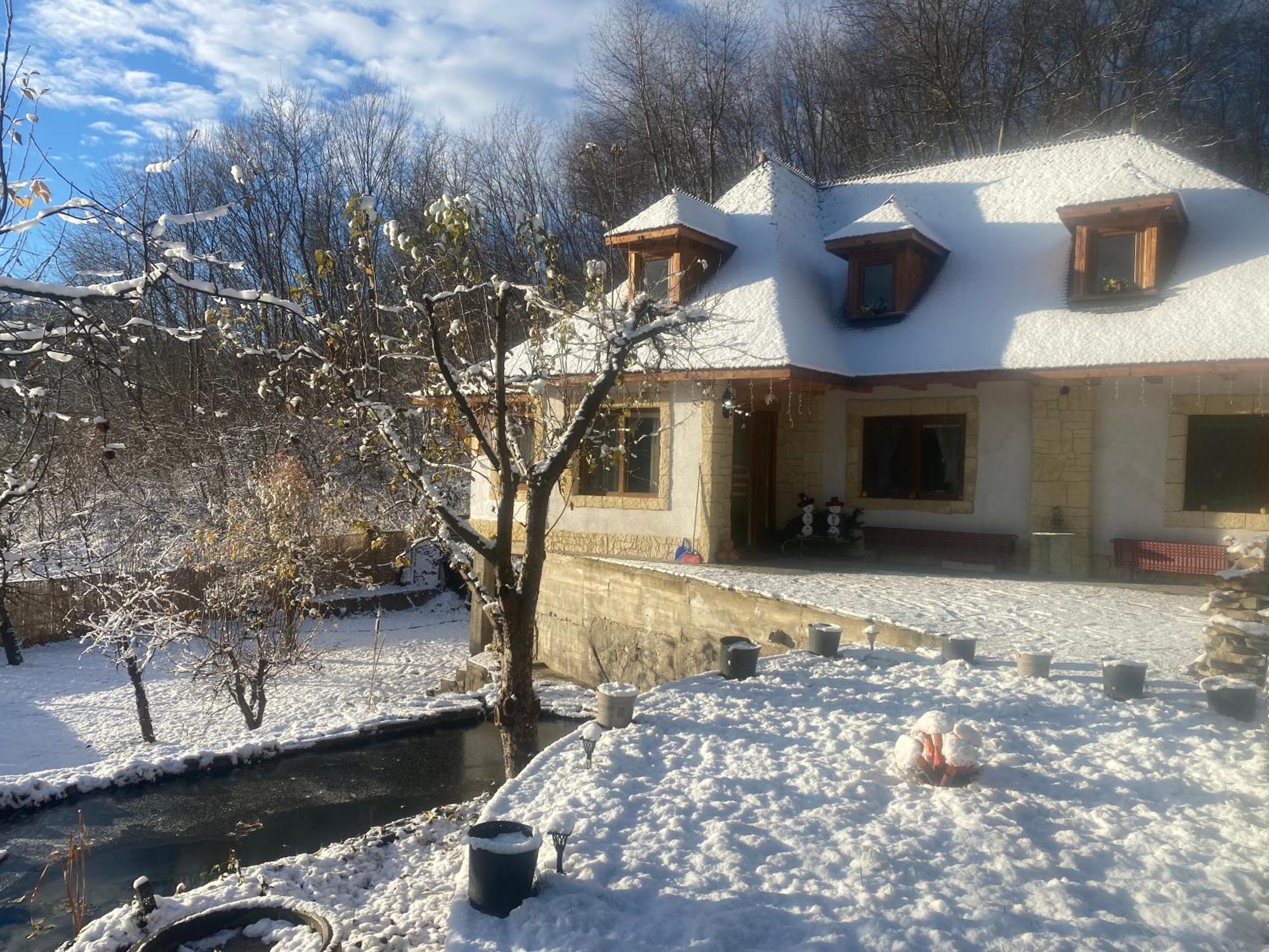 Casa Cu Sindrila Villa Vălenii de Munte Exteriör bild