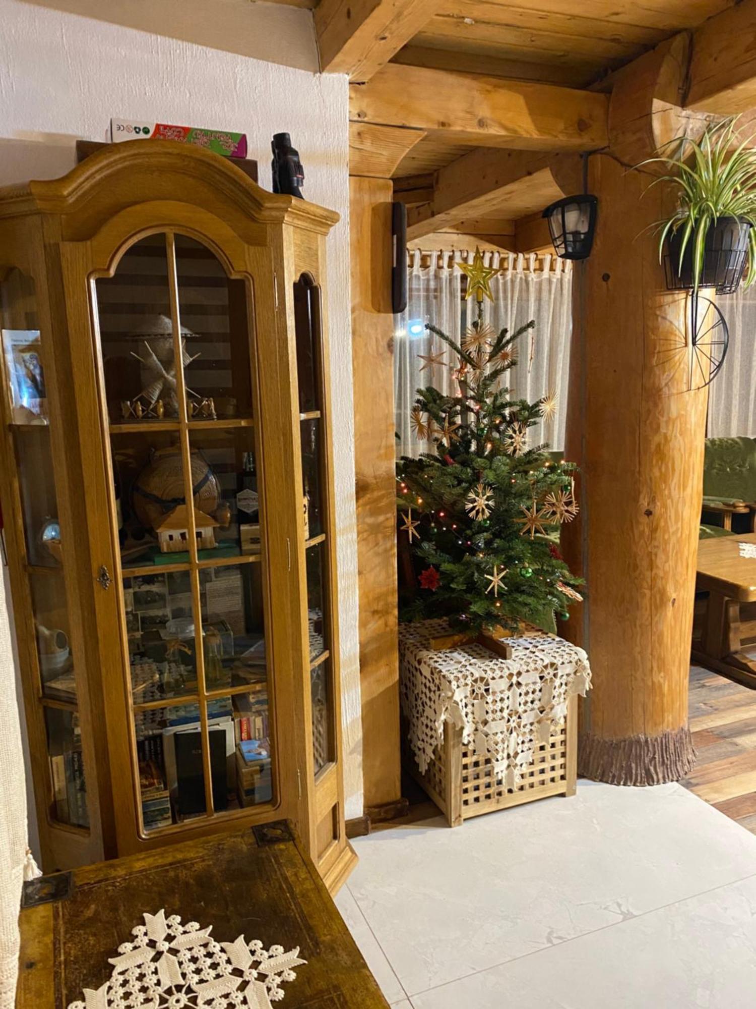 Casa Cu Sindrila Villa Vălenii de Munte Exteriör bild