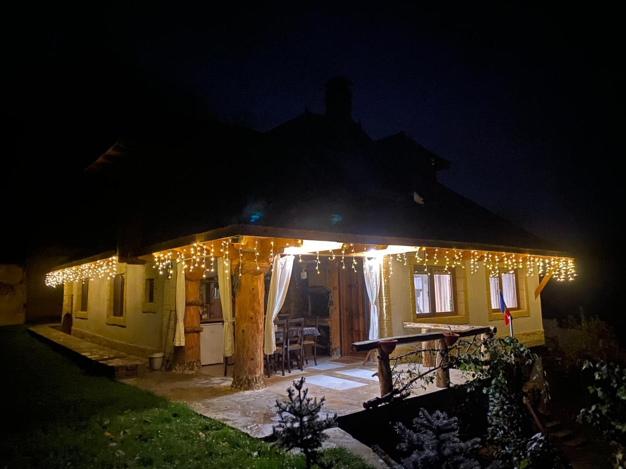 Casa Cu Sindrila Villa Vălenii de Munte Exteriör bild