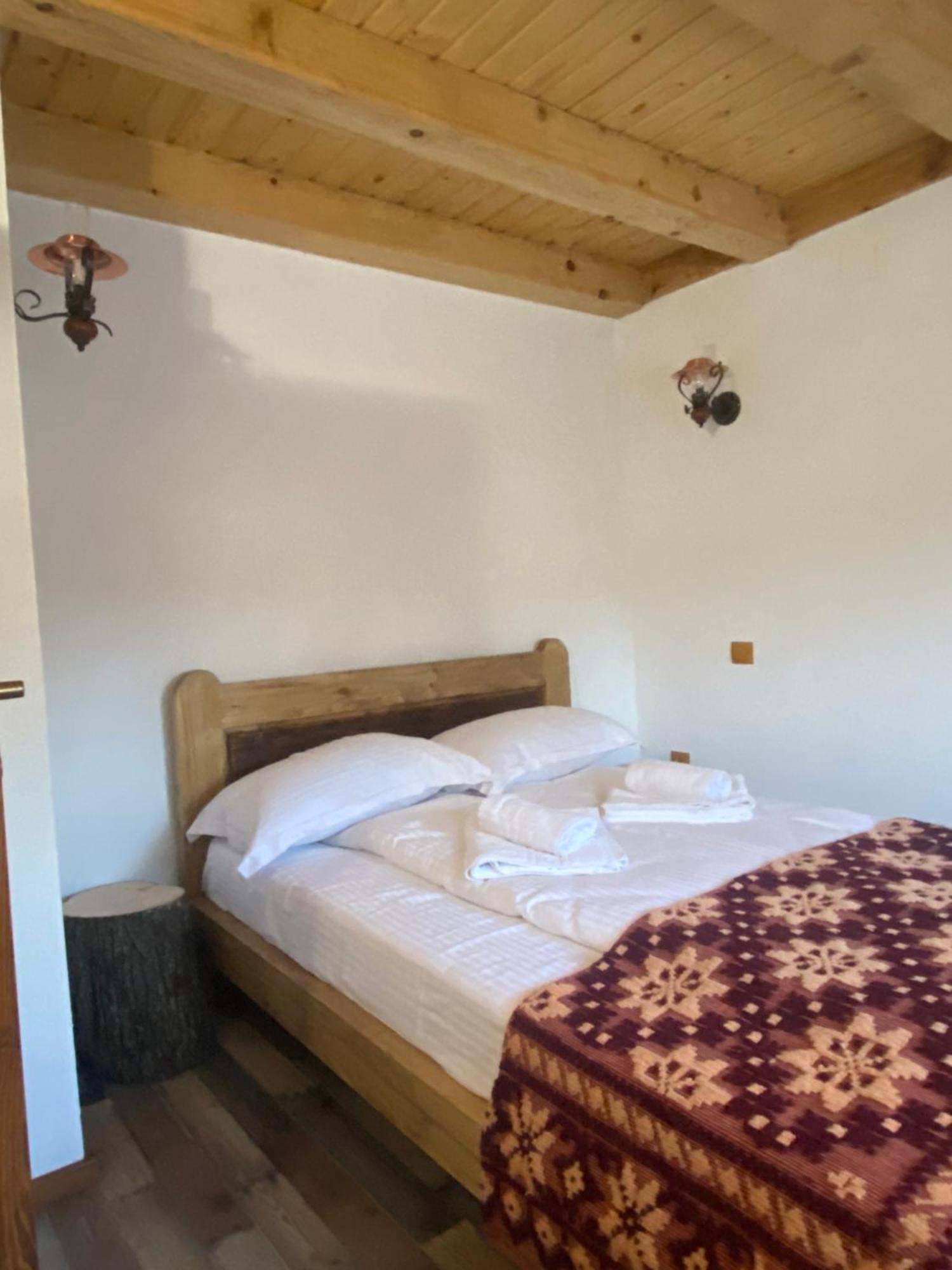Casa Cu Sindrila Villa Vălenii de Munte Exteriör bild