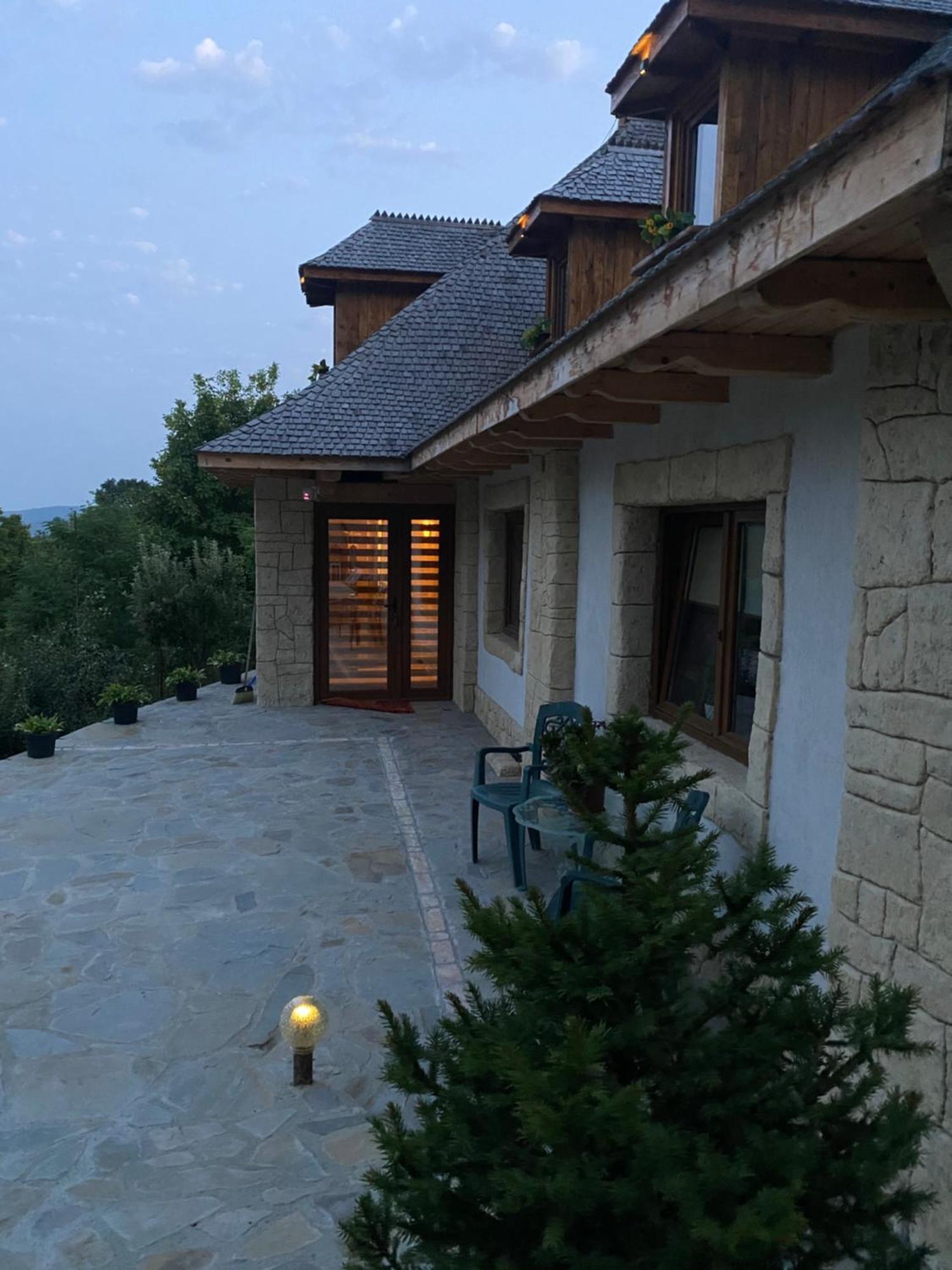 Casa Cu Sindrila Villa Vălenii de Munte Exteriör bild