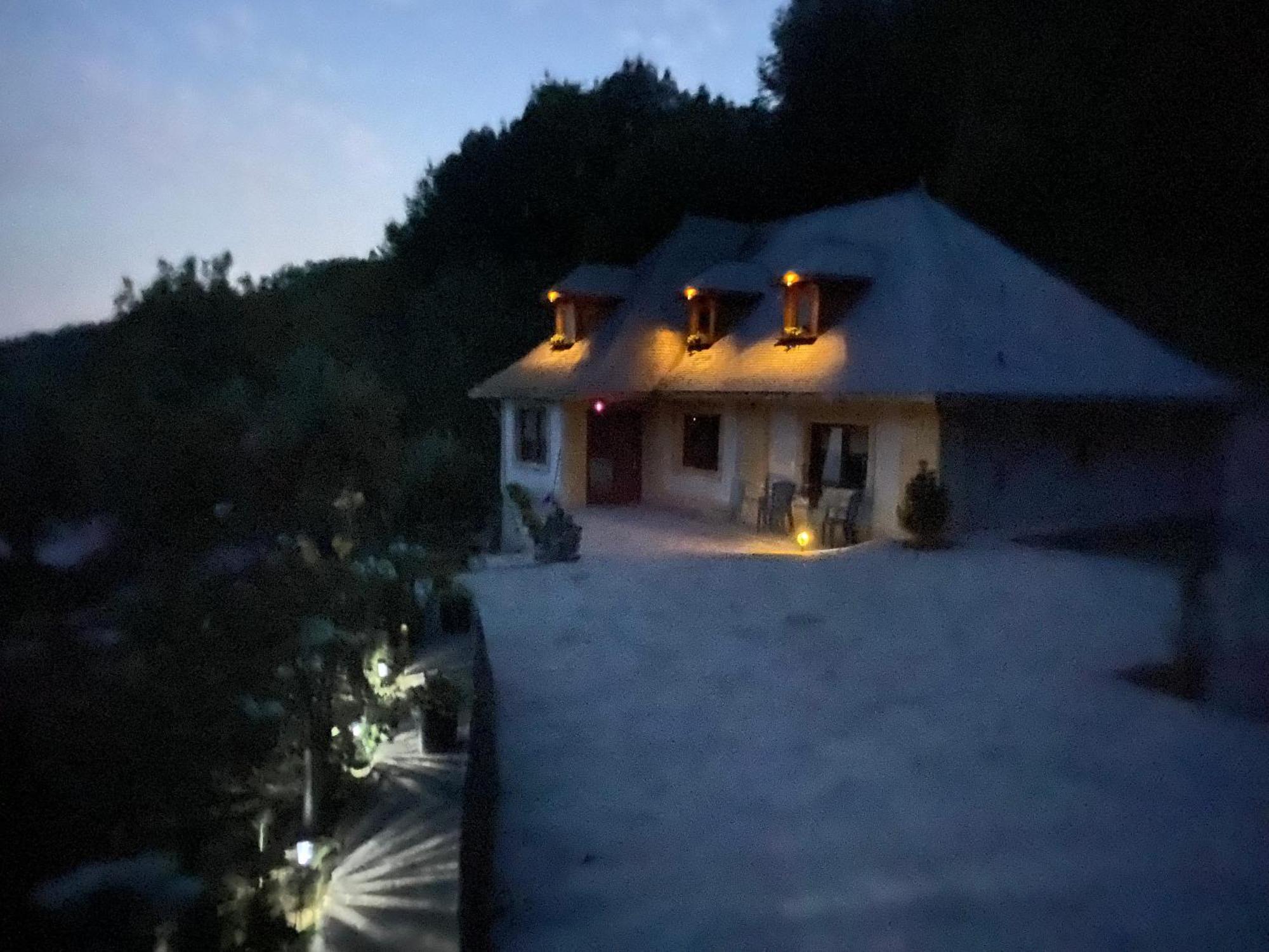 Casa Cu Sindrila Villa Vălenii de Munte Exteriör bild