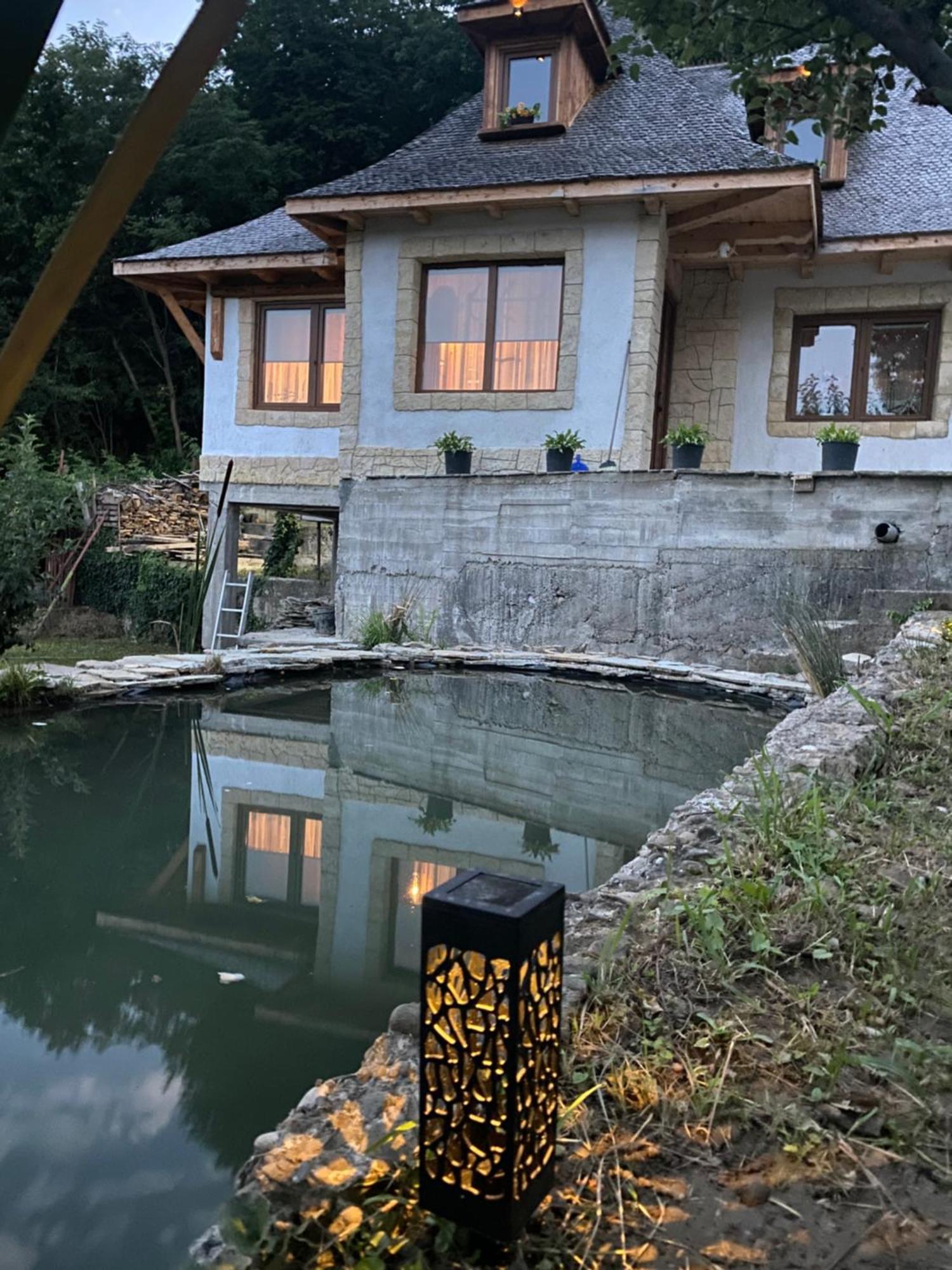 Casa Cu Sindrila Villa Vălenii de Munte Exteriör bild